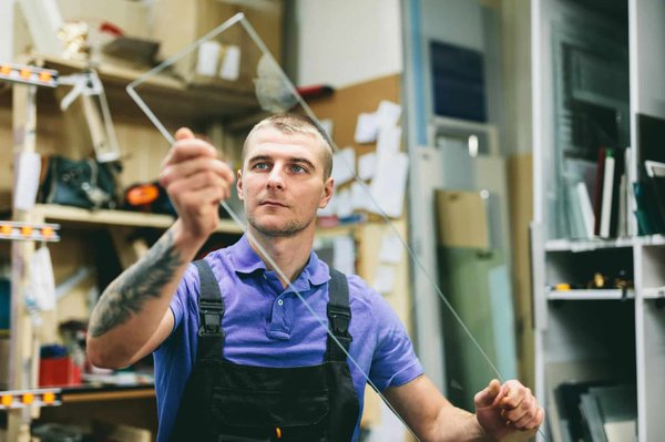 Vitrier en Bretagne : quels sont les services mis à votre disposition ?
