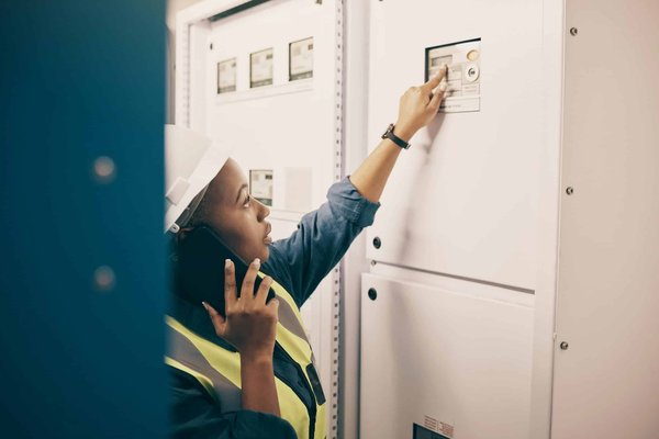 Electricien Savoie : votre guide expert en électricité