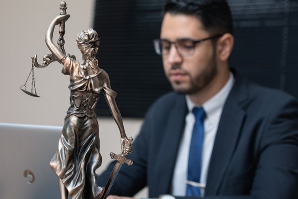Obtenez l'aide d'un avocat en rupture conventionnelle à versailles